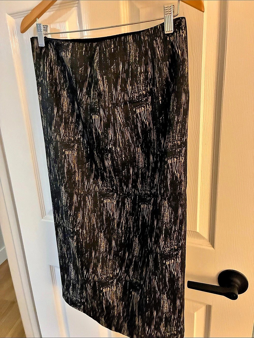 Lafayette 148 Abstract Maxi Skirt in Black & Gold Size 18 Like New